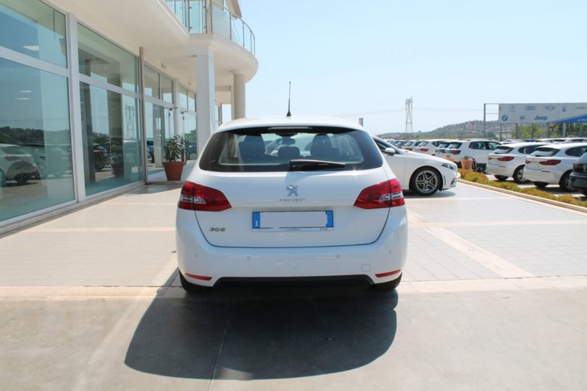 Peugeot 308 SW BlueHDi 130 S&S EAT8 Active Business (5)
