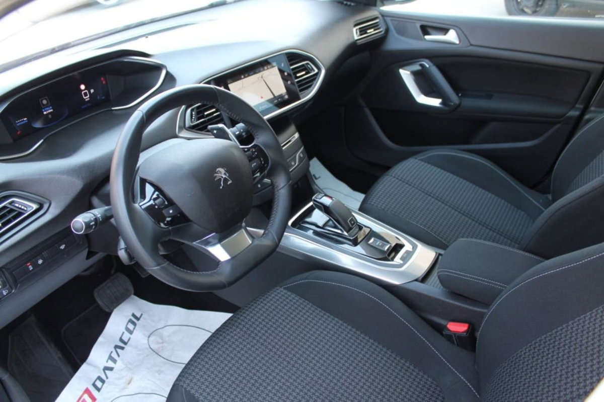 Peugeot 308 SW BlueHDi 130 S&S EAT8 Active Business (7)