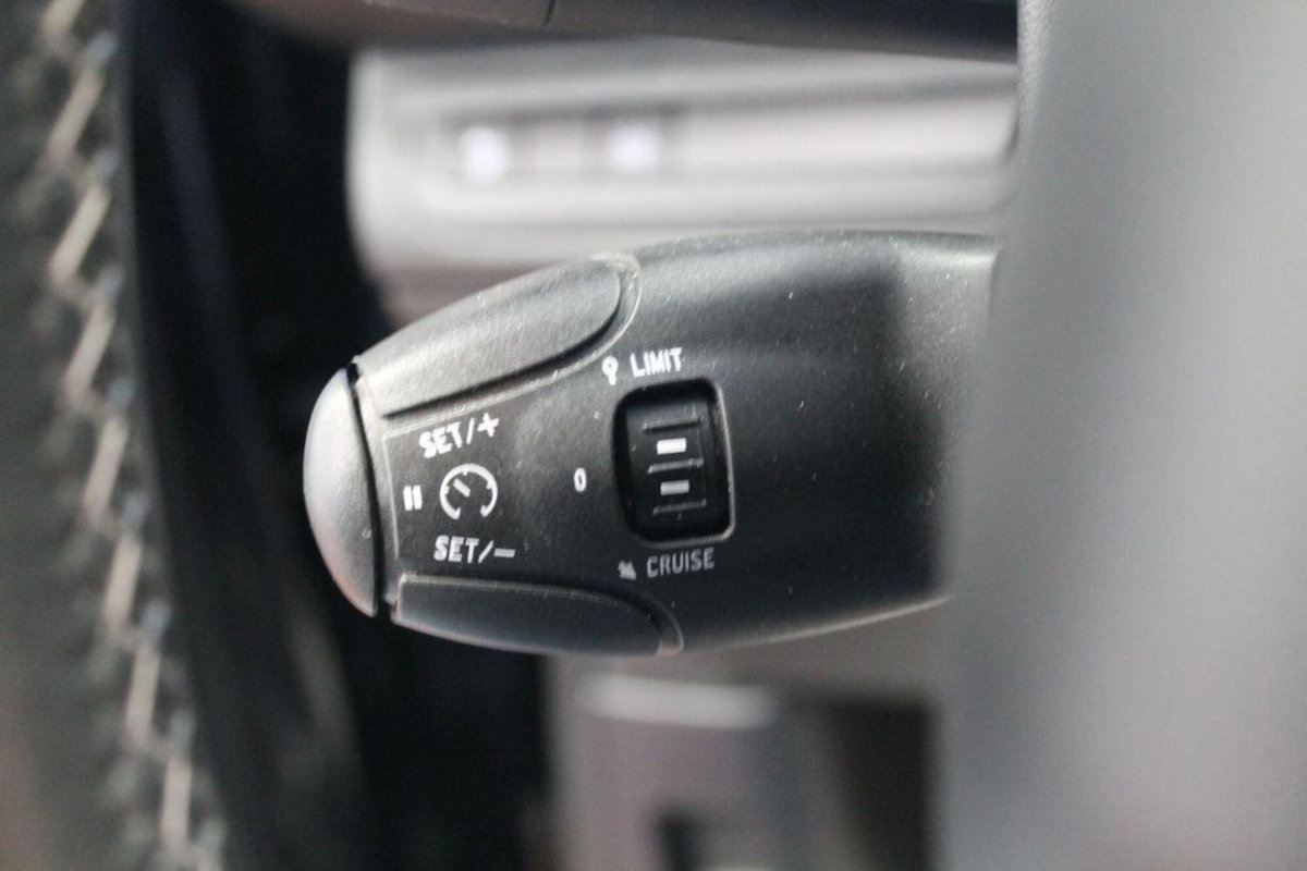 Peugeot 2008 120 S&S Allure (14)