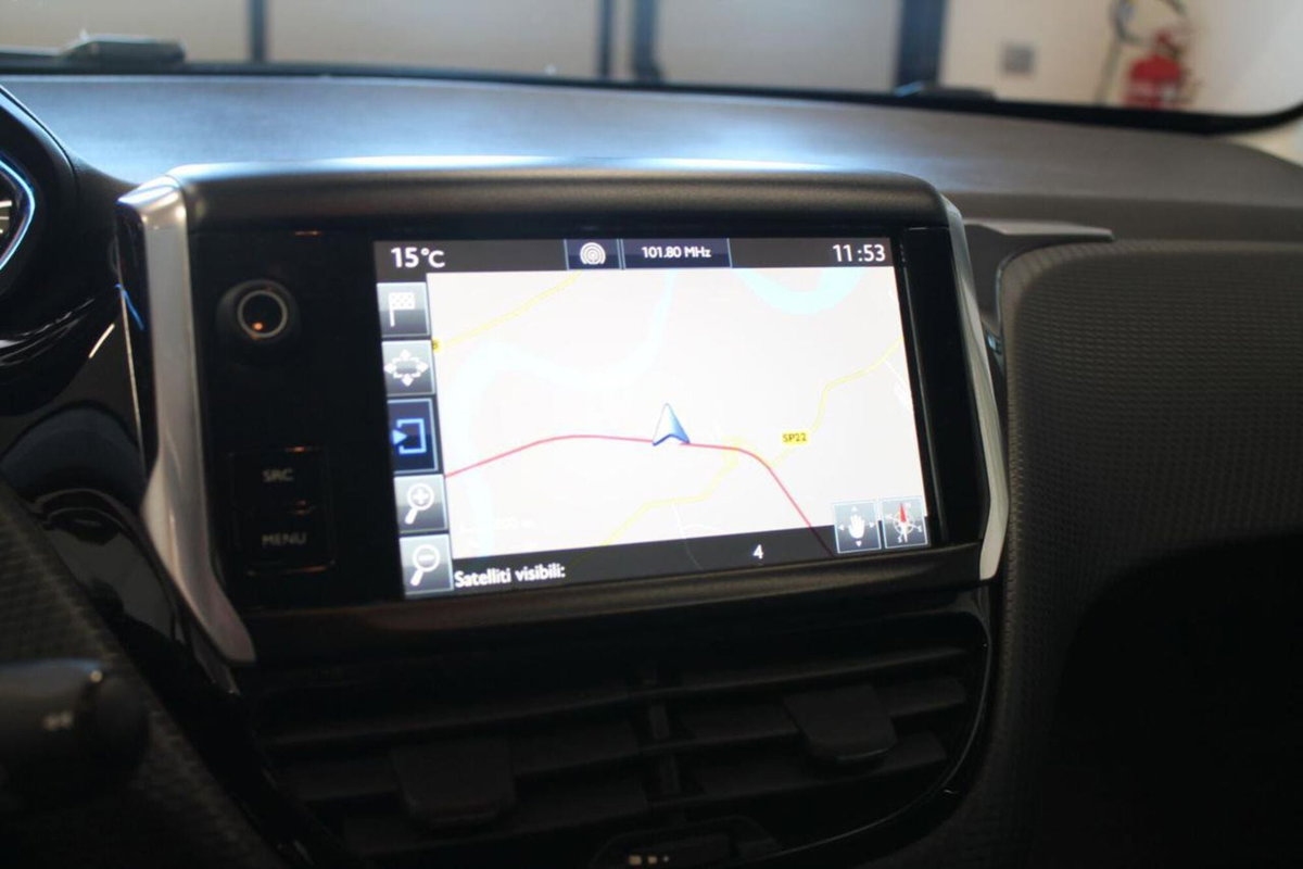 Peugeot 2008 120 S&S Allure (18)