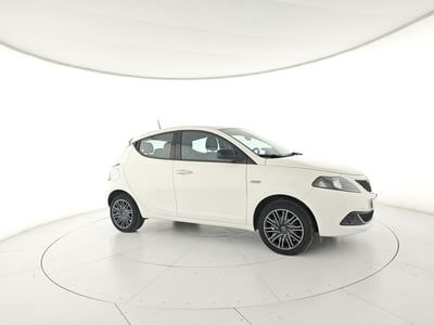 Lancia Ypsilon 1.0 FireFly 5 porte S&S Hybrid Ecochic Gold usata