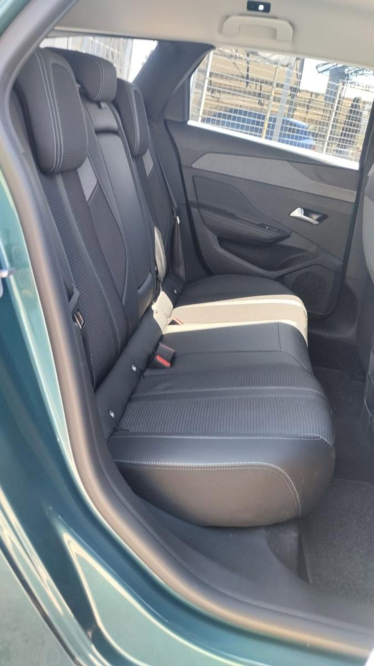 Peugeot 308 SW BlueHDi 130 S&S EAT6 Allure (12)