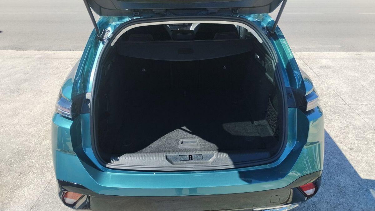 Peugeot 308 SW BlueHDi 130 S&S EAT6 Allure (20)