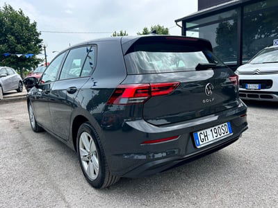 Volkswagen Golf 1.5 TGI DSG Life usata