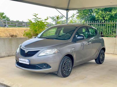Lancia Ypsilon 1.2 69 CV 5 porte Silver usata