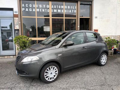 Lancia Ypsilon 1.2 69 CV 5 porte Silver usata
