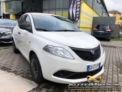 Lancia Ypsilon 1.2 69 CV 5 porte GPL Ecochic Black and Noir usata