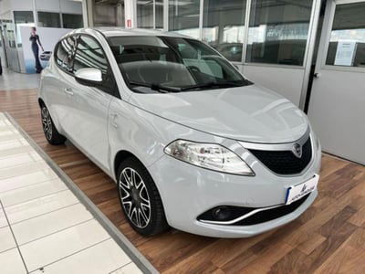Lancia Ypsilon 1.2 69 CV 5 porte Silver usata