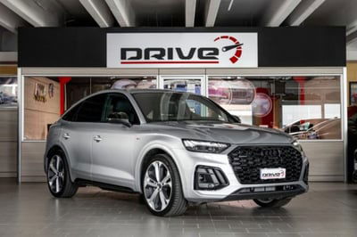 Audi Q5 Sportback 50 2.0 tfsi e Identity Black quattro s-tronic nuova