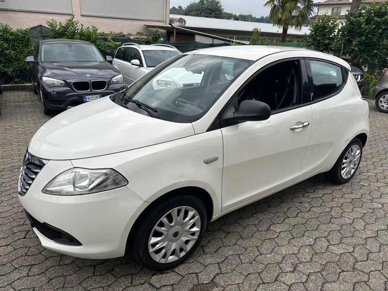 Lancia Ypsilon 1.2 69 CV 5 porte Gold