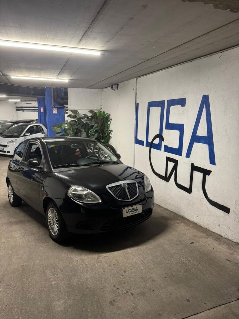 Lancia Ypsilon 1.2 Versus