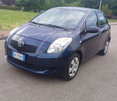 Toyota Yaris 1.3 5 porte Sol usata