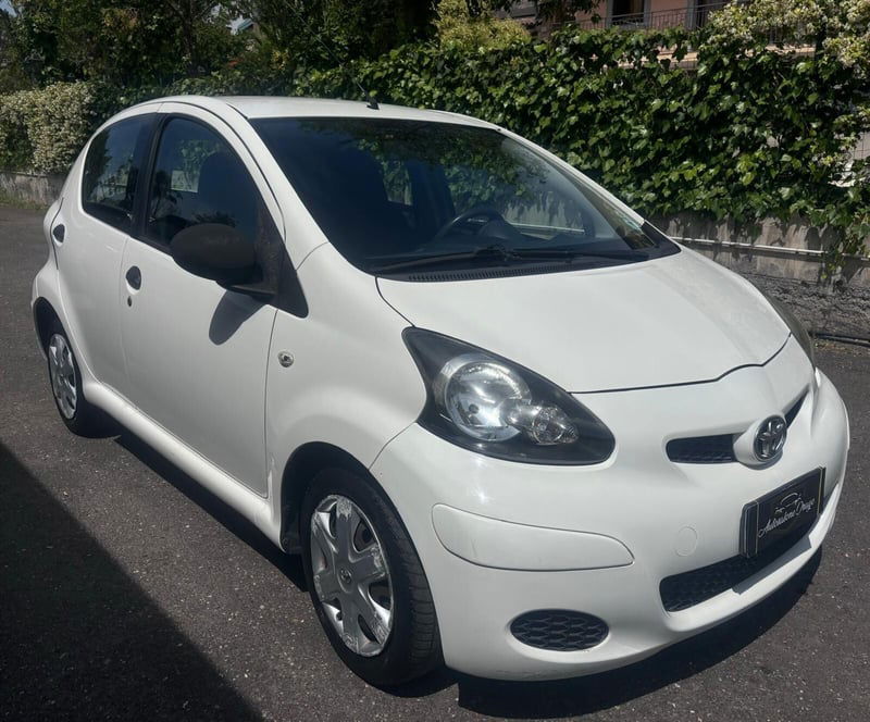 Toyota Aygo 1.0 12V VVT-i 5 porte Now Connect