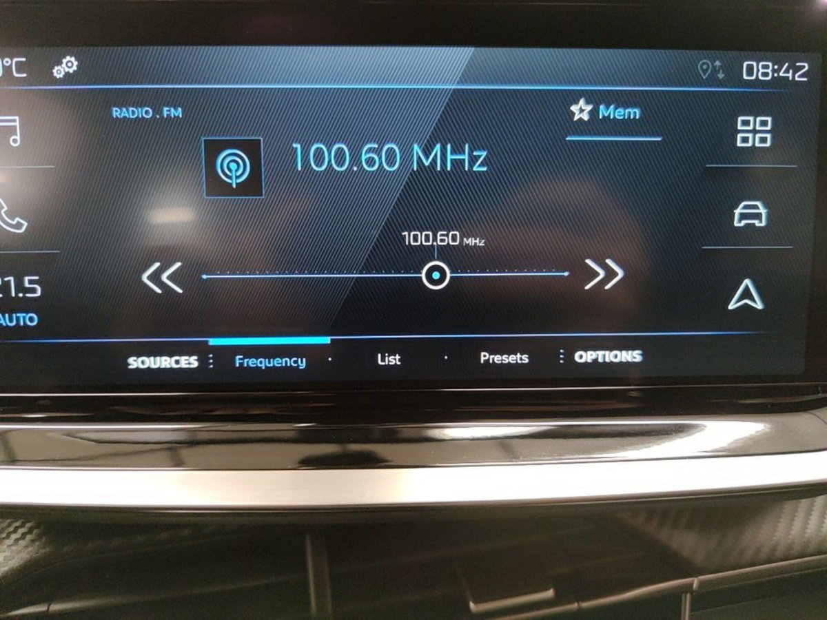 Peugeot 2008 1.2 puretech Style s&s 100cv (17)