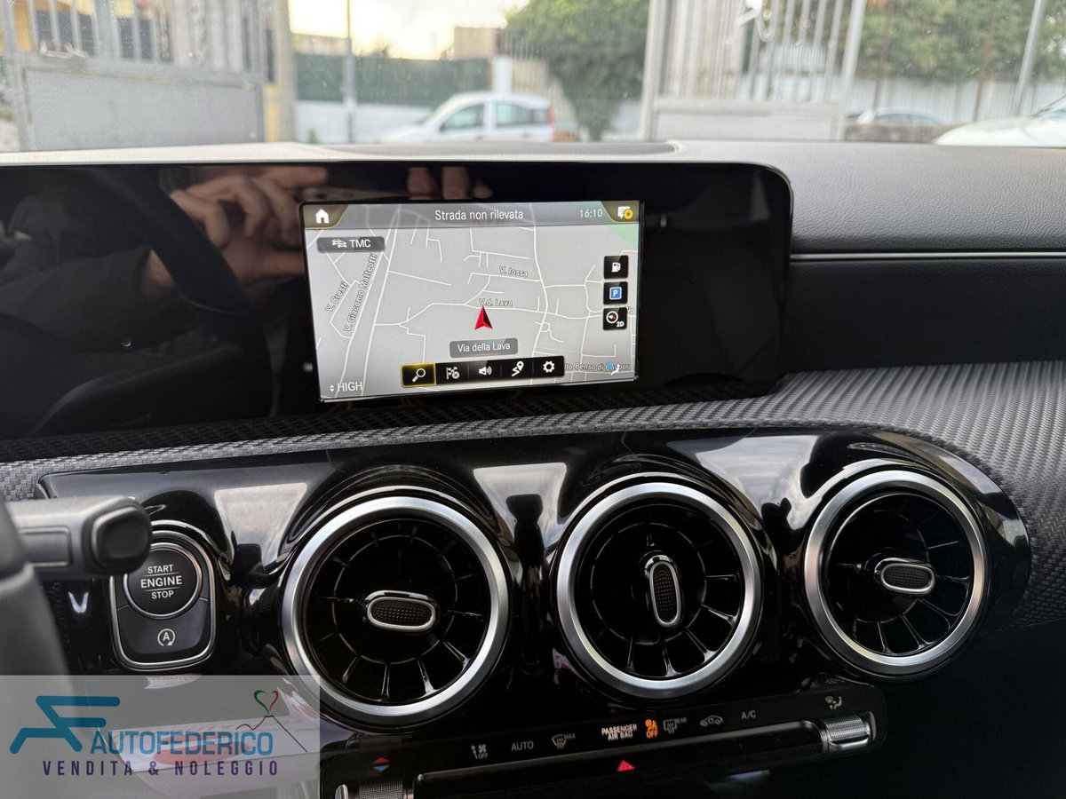 Mercedes-Benz Classe A Sedan 180 d Automatic 4p. Sport (10)