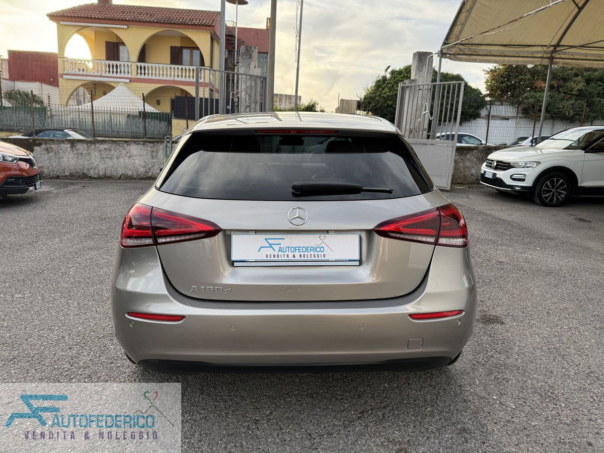 Mercedes-Benz Classe A Sedan 180 d Automatic 4p. Sport (5)