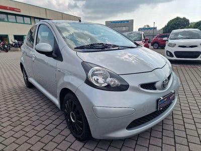 Toyota Aygo 1.0 12V VVT-i 5 porte usata