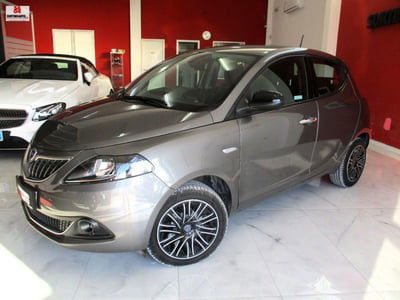 Lancia Ypsilon 1.0 FireFly 5 porte S&S Hybrid Gold Plus usata