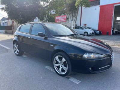 Alfa Romeo 147 1.9 JTD (120) 5 porte Moving usata