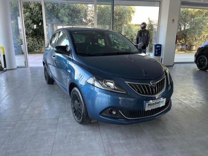 Lancia Ypsilon 1.0 FireFly 5 porte S&S Hybrid Silver Plus
