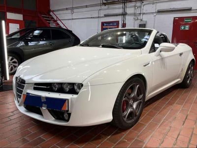 Alfa Romeo Spider 2.2 JTS usata