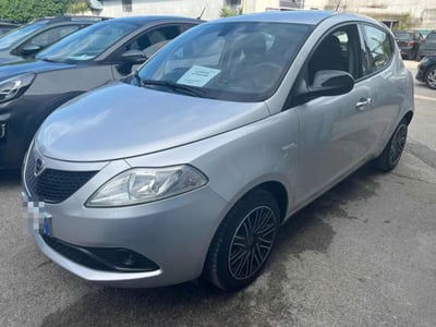 Lancia Ypsilon 1.2 69 CV 5 porte Silver usata