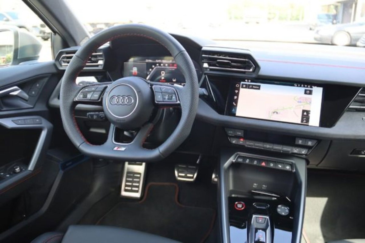 Audi S3 Sportback 2.0 tfsi Sport Attitude quattro s-tronic (10)
