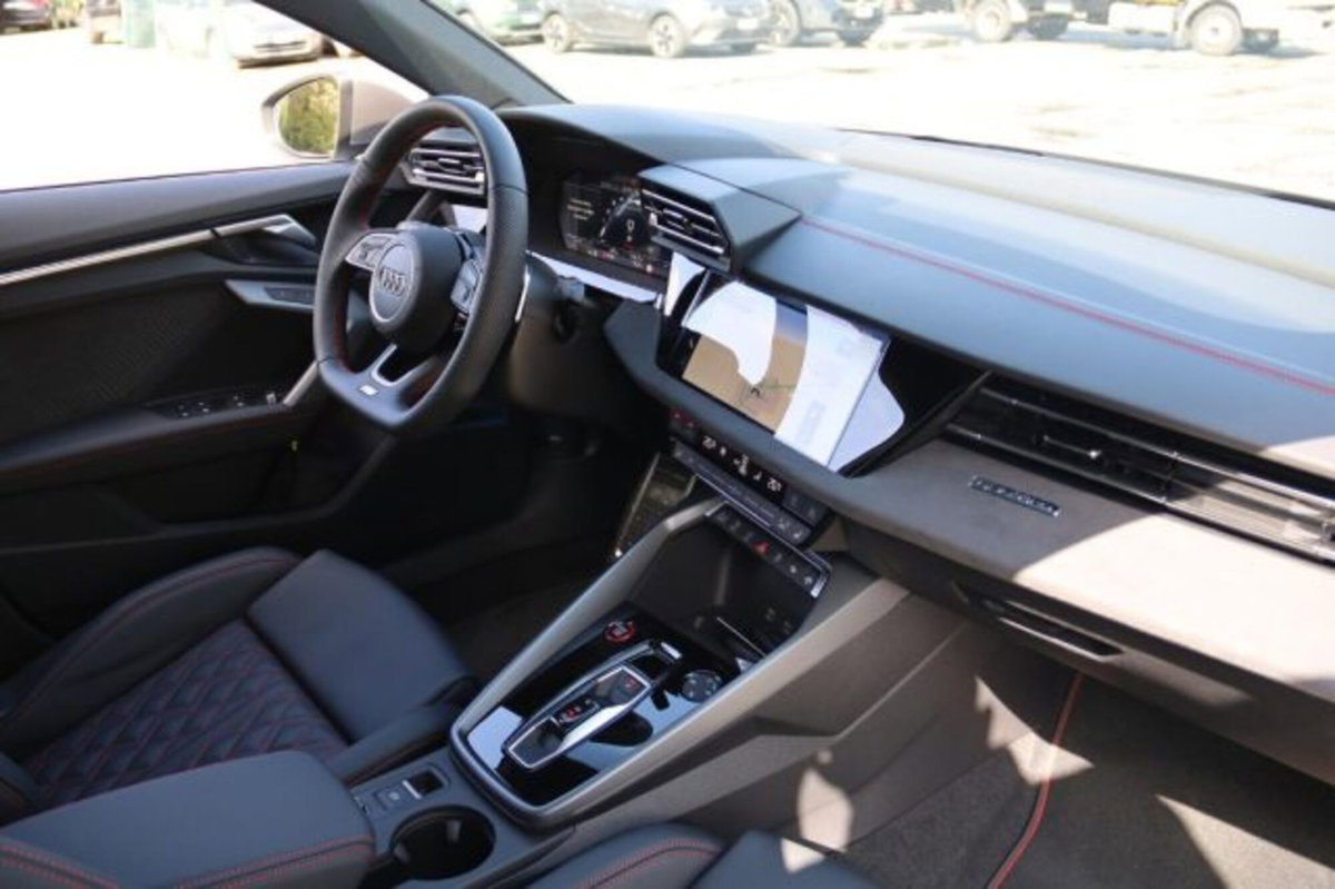 Audi S3 Sportback 2.0 tfsi Sport Attitude quattro s-tronic (9)
