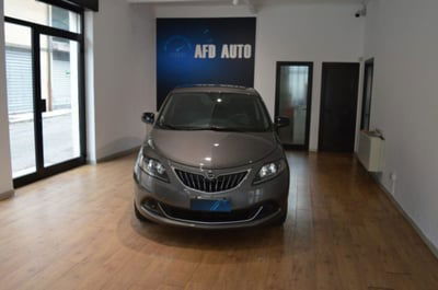 Lancia Ypsilon 1.0 FireFly 5 porte S&S Hybrid Silver Plus usata