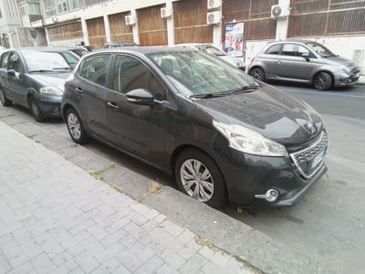 Peugeot 208 HDi 68 CV 5 porte Allure usata
