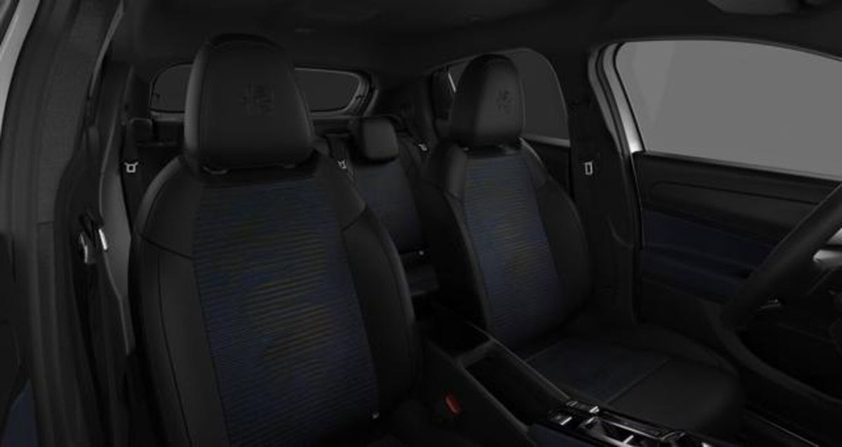 Alfa Romeo Junior 1.2 ibrida Q4 Ti 145cv edct6 (8)