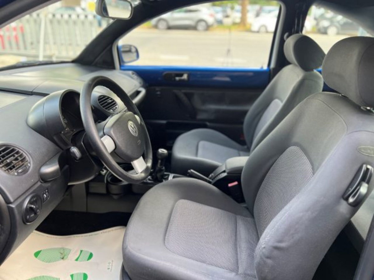 Volkswagen New Beetle TDI 101CV (10)