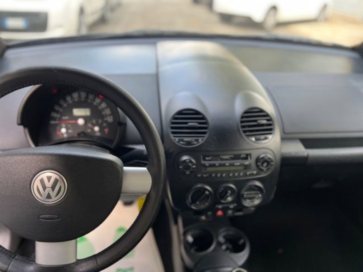 Volkswagen New Beetle TDI 101CV (13)