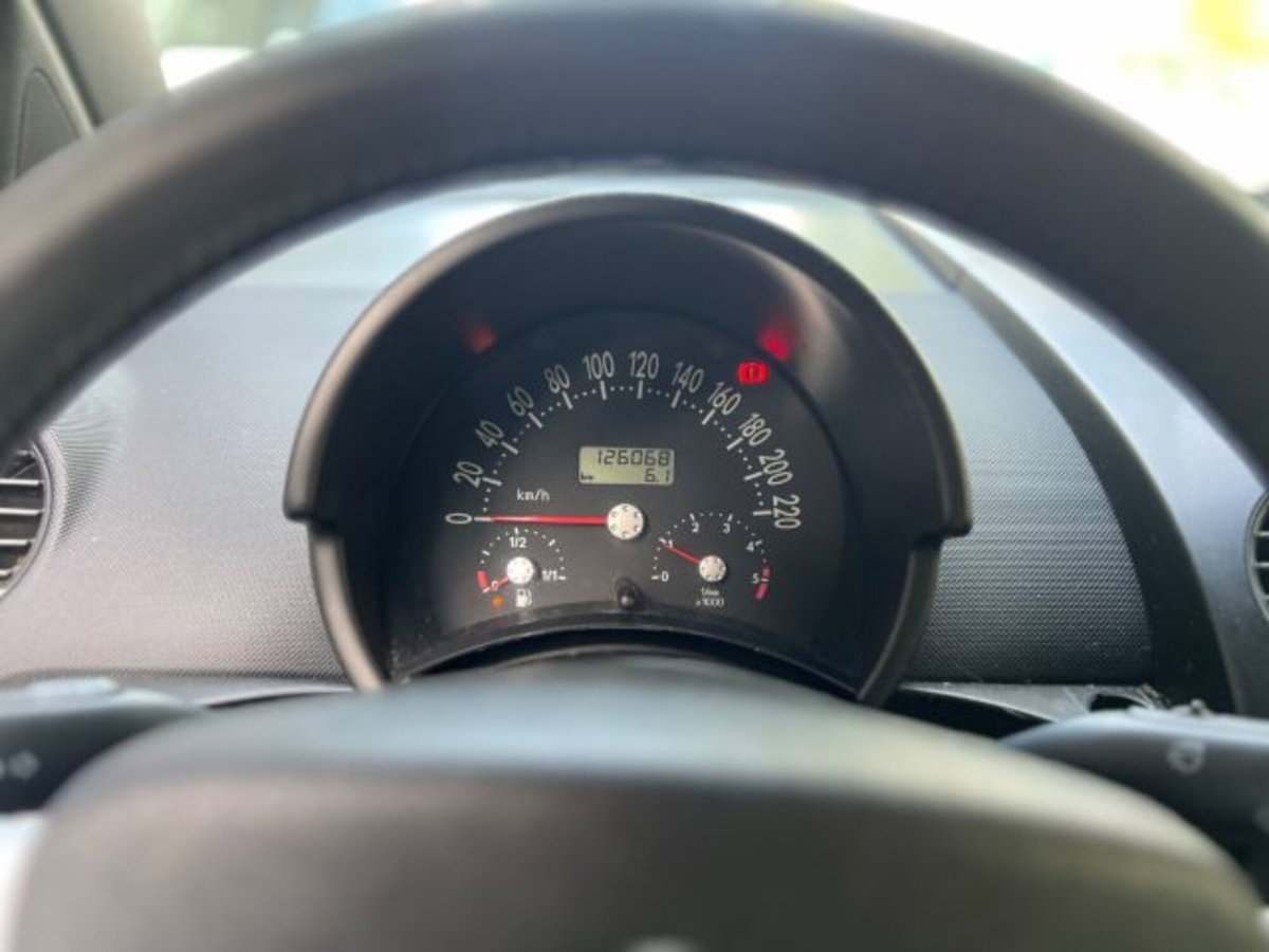 Volkswagen New Beetle TDI 101CV (14)