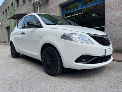 Lancia Ypsilon 1.0 FireFly 5 porte S&S Hybrid Gold Plus usata