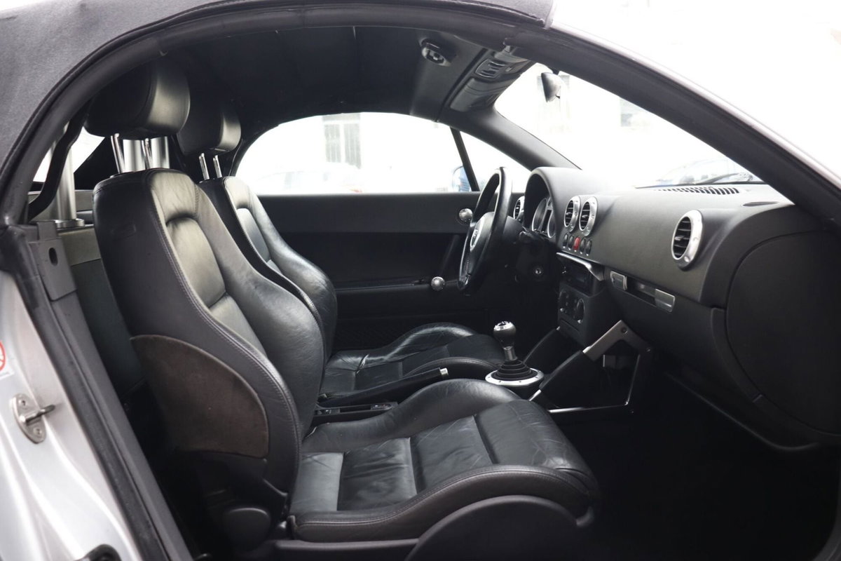 Audi TT Cabrio 1.8 TFSI (14)