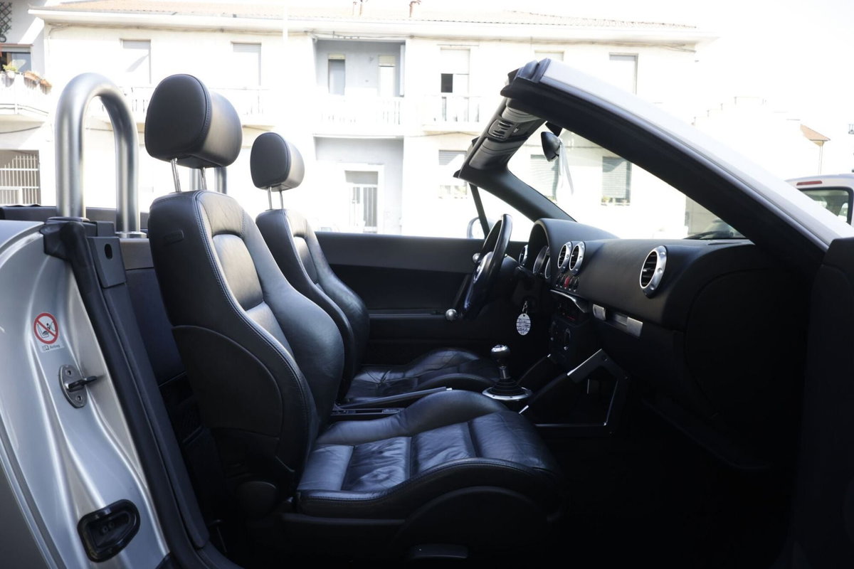 Audi TT Cabrio 1.8 TFSI (3)