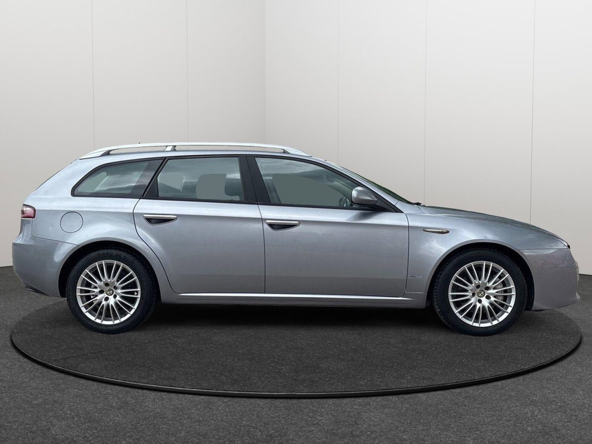Alfa Romeo 159 SportWagon 1.9 JTDm 150CV Sportwagon Distinctive Q-Tronic (7)