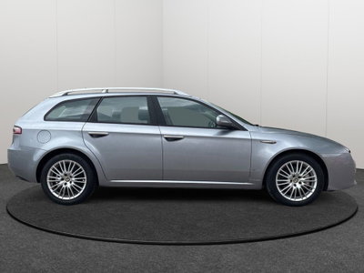 Alfa Romeo 159 SportWagon 1.9 JTDm 150CV Sportwagon Distinctive Q-Tronic (7)