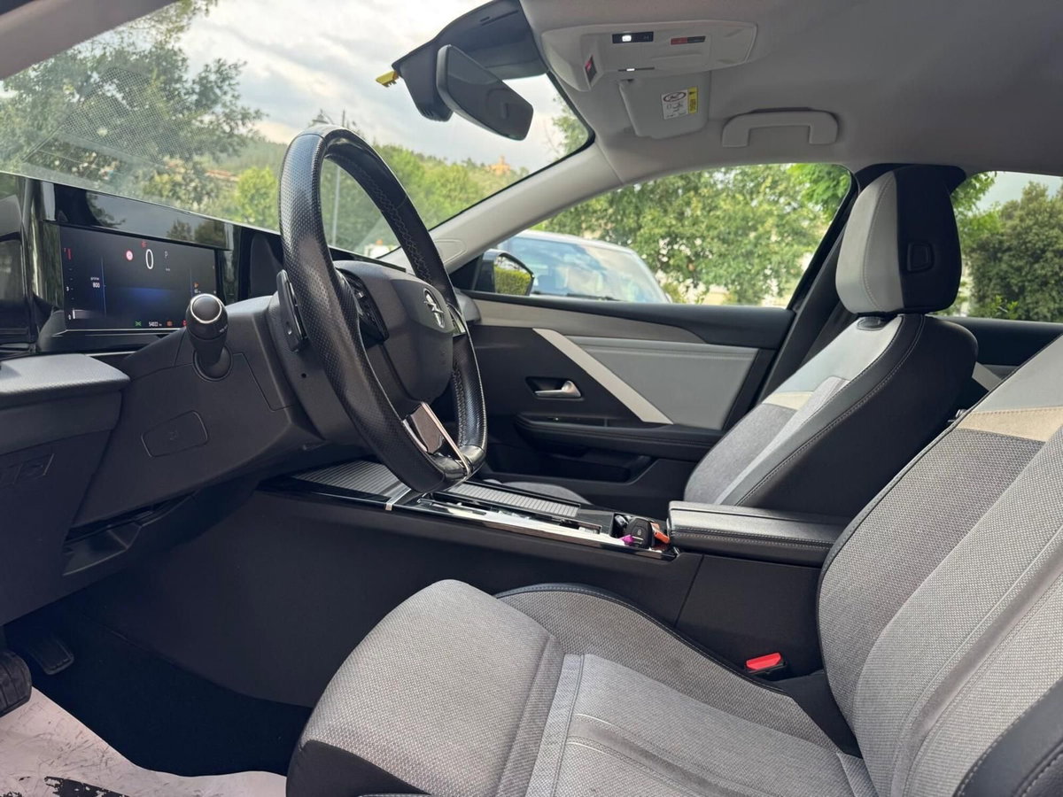 Opel Astra 1.5 Turbo Diesel 130 CV AT8 Business Elegance (17)