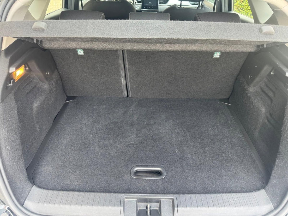 Renault Captur Full Hybrid E-Tech 145 CV Initiale Paris (15)