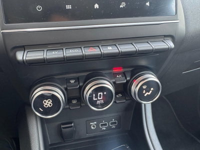 Renault Captur Full Hybrid E-Tech 145 CV Initiale Paris (20)