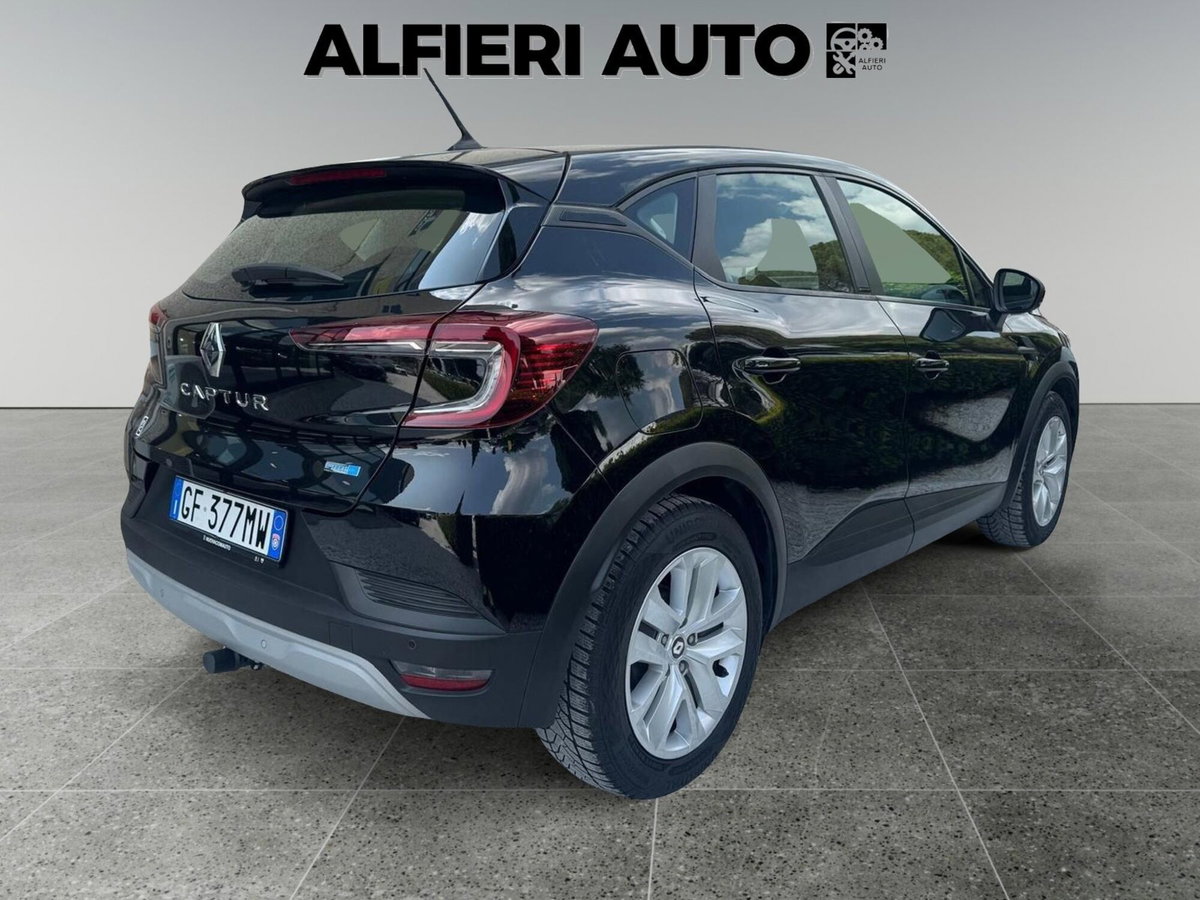 Renault Captur Full Hybrid E-Tech 145 CV Initiale Paris (6)