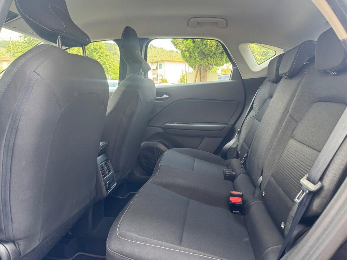 Renault Captur Full Hybrid E-Tech 145 CV Initiale Paris (9)