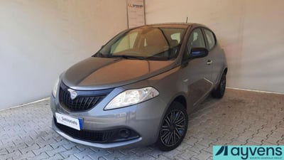 Lancia Ypsilon 1.0 FireFly 5 porte S&S Hybrid Silver Plus usata