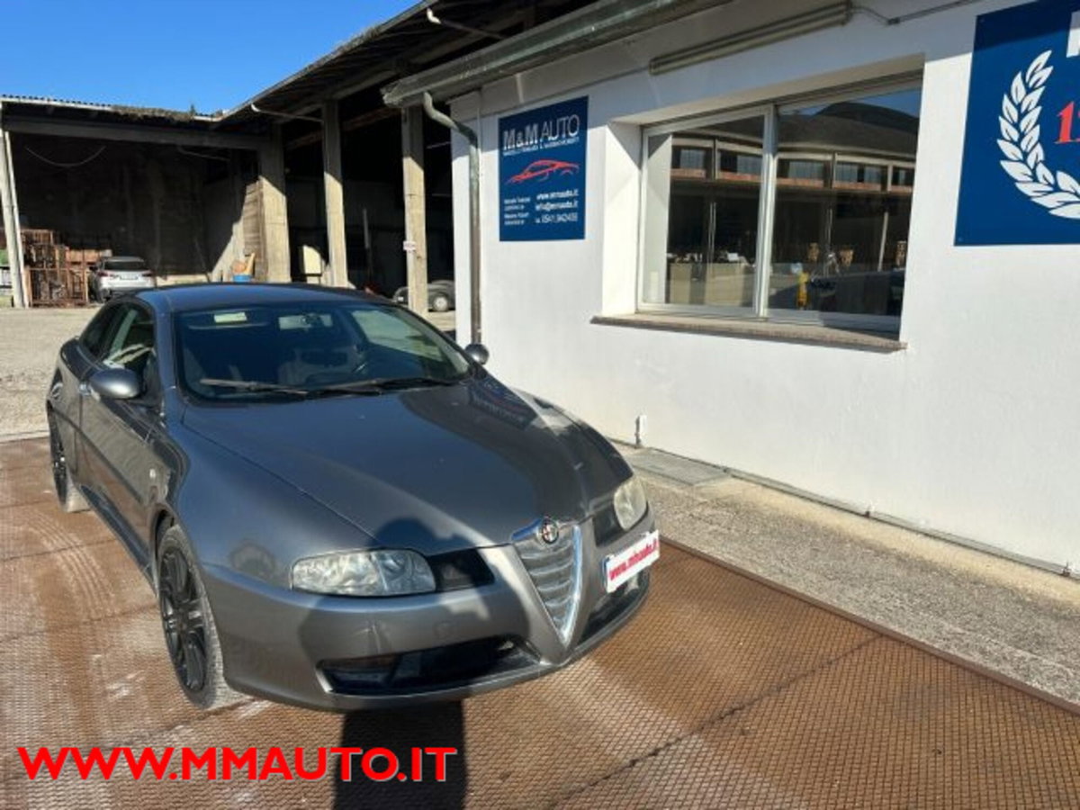 Alfa Romeo GT 1.8 16V TS Progression (2)