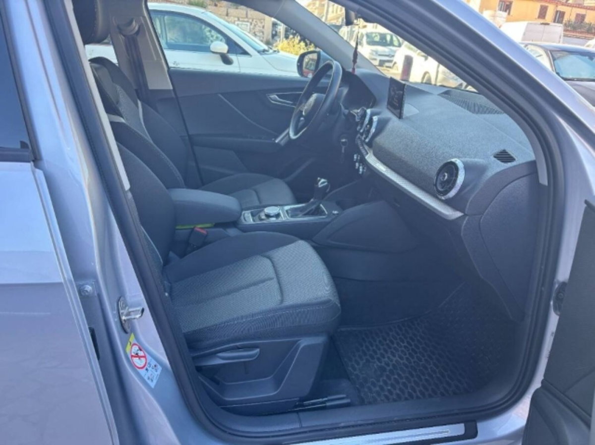 Audi Q2 35 1.5 tfsi Business Advanced s-tronic (11)