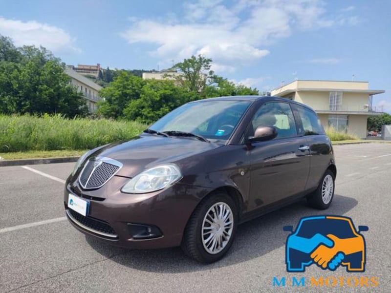 Lancia Ypsilon 1.2 Versus