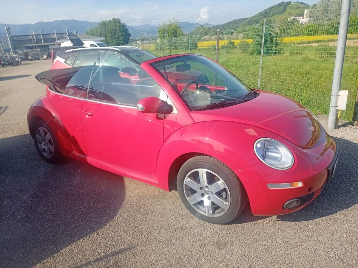 Volkswagen New Beetle Cabrio TDI 105CV (2)