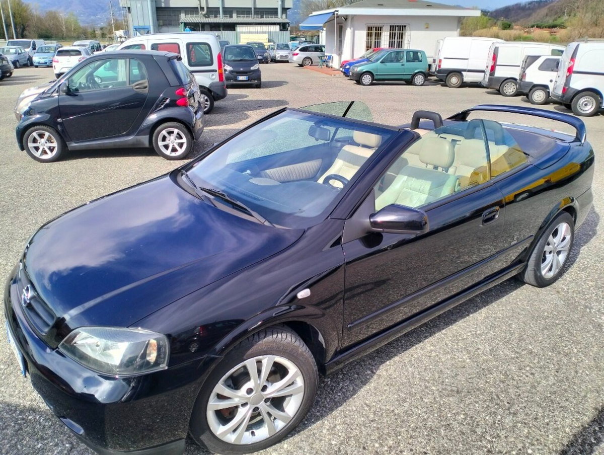 Opel Astra Cabrio 2.2 16V DTI cat Anniversary (3)